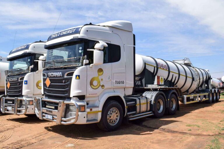 Tholo Threatens Newsday