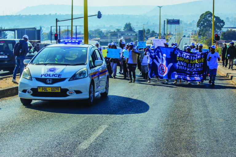 Call for alcohol advertisement ban