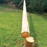 Vandalised pole in Tloutle